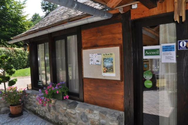 Camping Jardin La Vie En Vert En Ariege Hotel Augirein Exterior foto