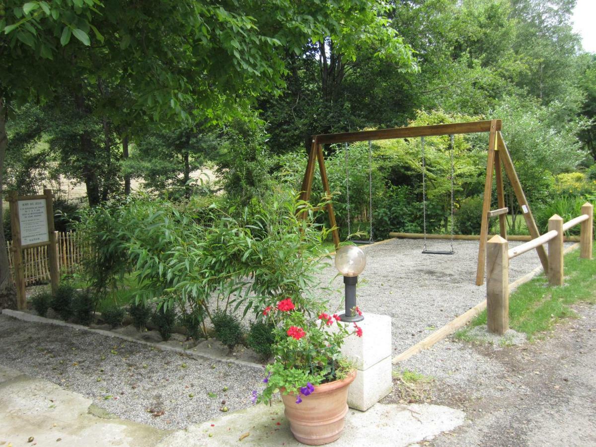 Camping Jardin La Vie En Vert En Ariege Hotel Augirein Exterior foto