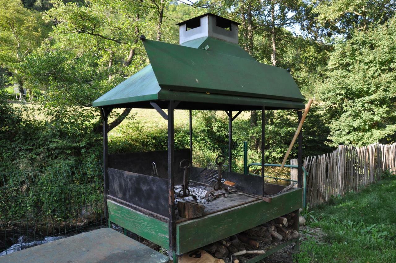 Camping Jardin La Vie En Vert En Ariege Hotel Augirein Exterior foto