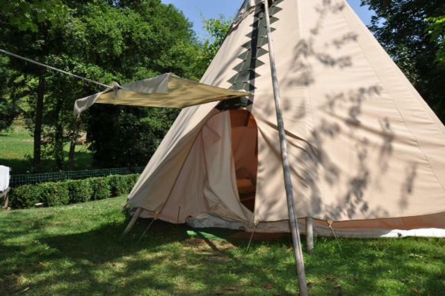 Camping Jardin La Vie En Vert En Ariege Hotel Augirein Exterior foto