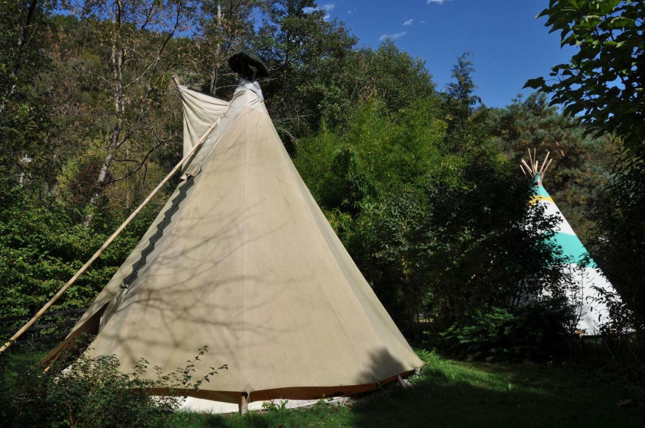 Camping Jardin La Vie En Vert En Ariege Hotel Augirein Exterior foto